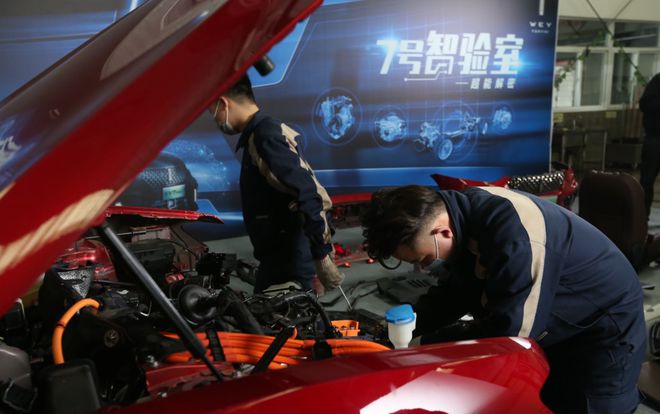 天博体育官方平台入口车友目睹工程师拆解WEY VV7 GT PHEV后直言：这车(图13)